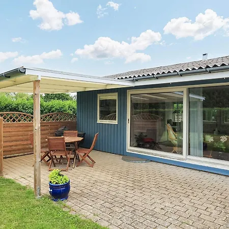 Simplistic In Lolland With Terrace Casa de Férias *